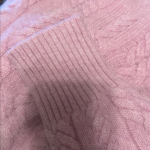 Cashmere Charter Club Luxury Crewneck Sweater (9) - Picture 2 of 9